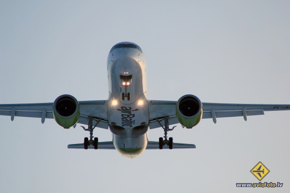 Airbus A220-300